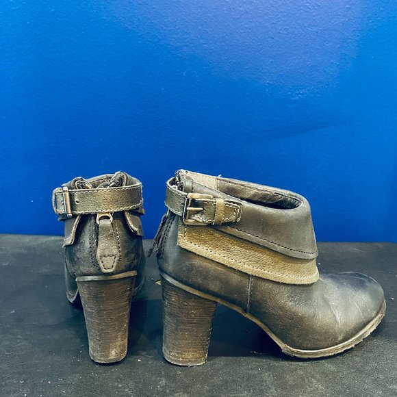 Leather Ankle Boots - Size 6 - Picture 3 of 7